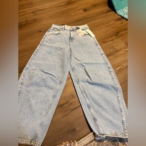 BRAND NEW WITH TAGS urban outfitters BDG barrel jeans